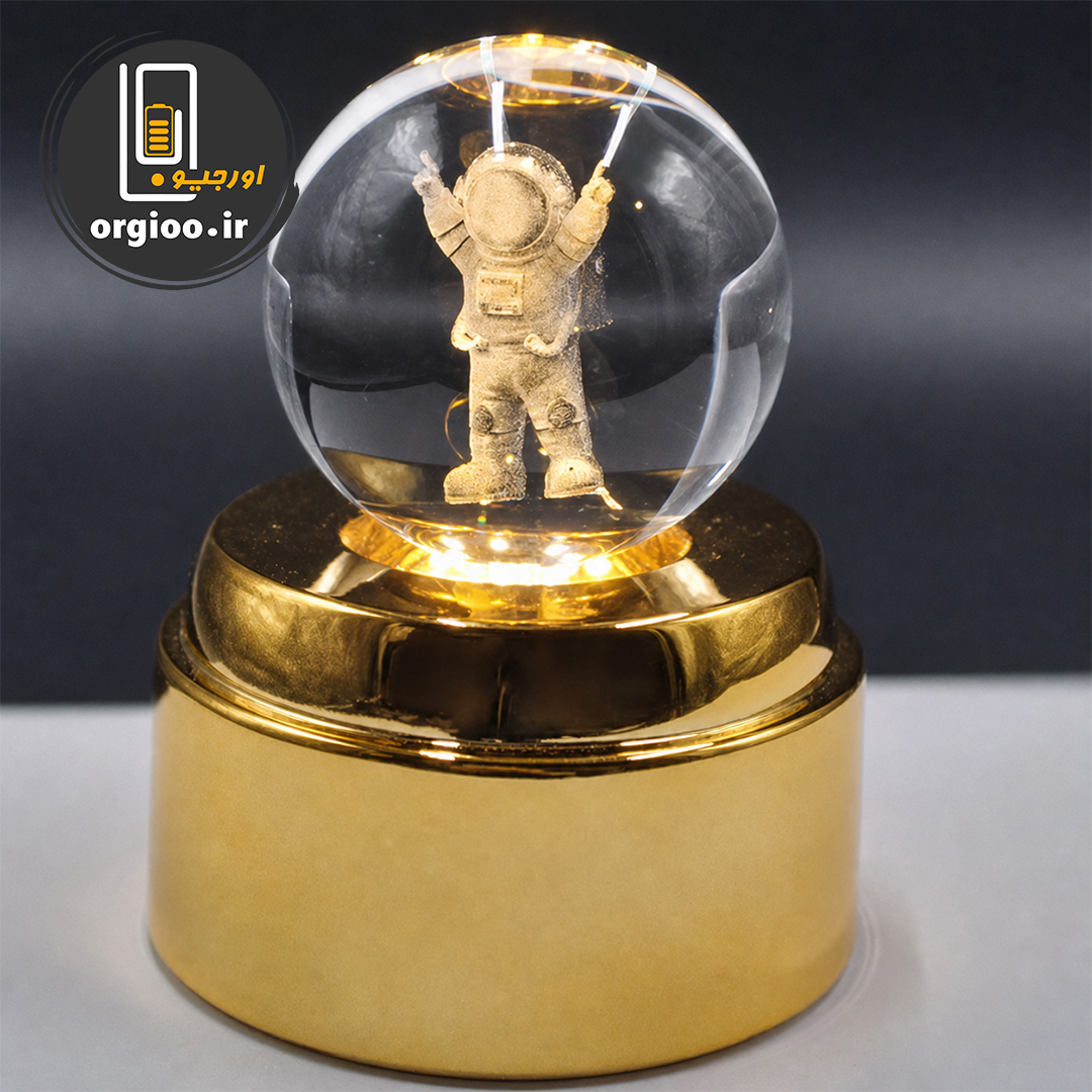 چراغ خواب گوی کریستال چرخان طرح فضانورد / قطر 5.5cm
